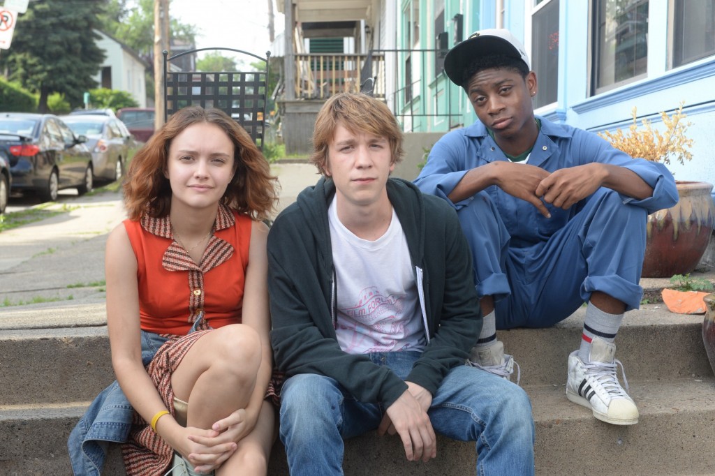 (L-r) Olivia Cooke, Thomas Mann and RJ Cyler star in Fox Searchlight's "Me and Earl and The Dying Girl"