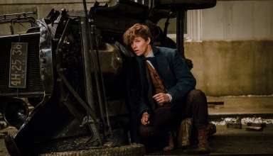 Eddie Redmayne stars in Warner Bros. Pictures' FANTASTIC BEASTS AND WHERE TO FIND THEM
