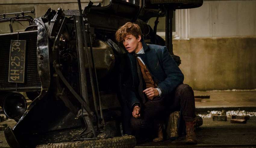 Eddie Redmayne stars in Warner Bros. Pictures' FANTASTIC BEASTS AND WHERE TO FIND THEM