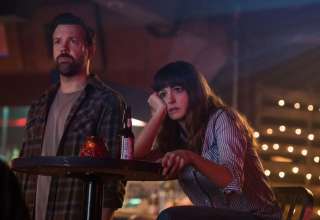 Jason Sudeikis and Anne Hathaway star in Neon's COLOSSAL