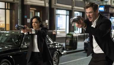 Tessa Thompson and Chris Hemsworth star in in Columbia Pictures' MEN IN BLACK: INTERNATIONAL