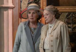 Penelope Wilton and Maggie Smith star in Focus Features' DOWNTON ABBEY: A NEW ERA
